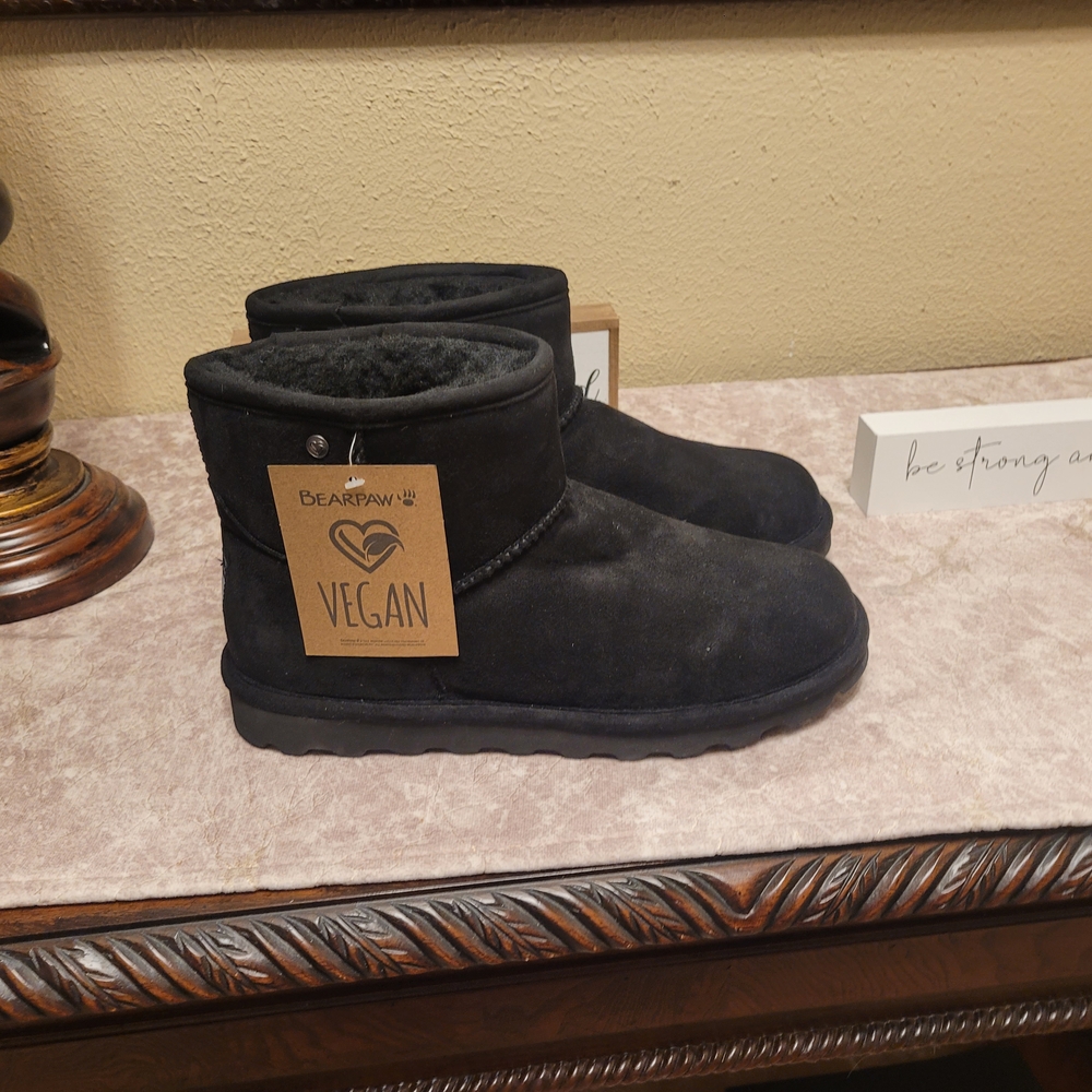 Alyssa Bearpaw Black Vegan Boots, Size 10